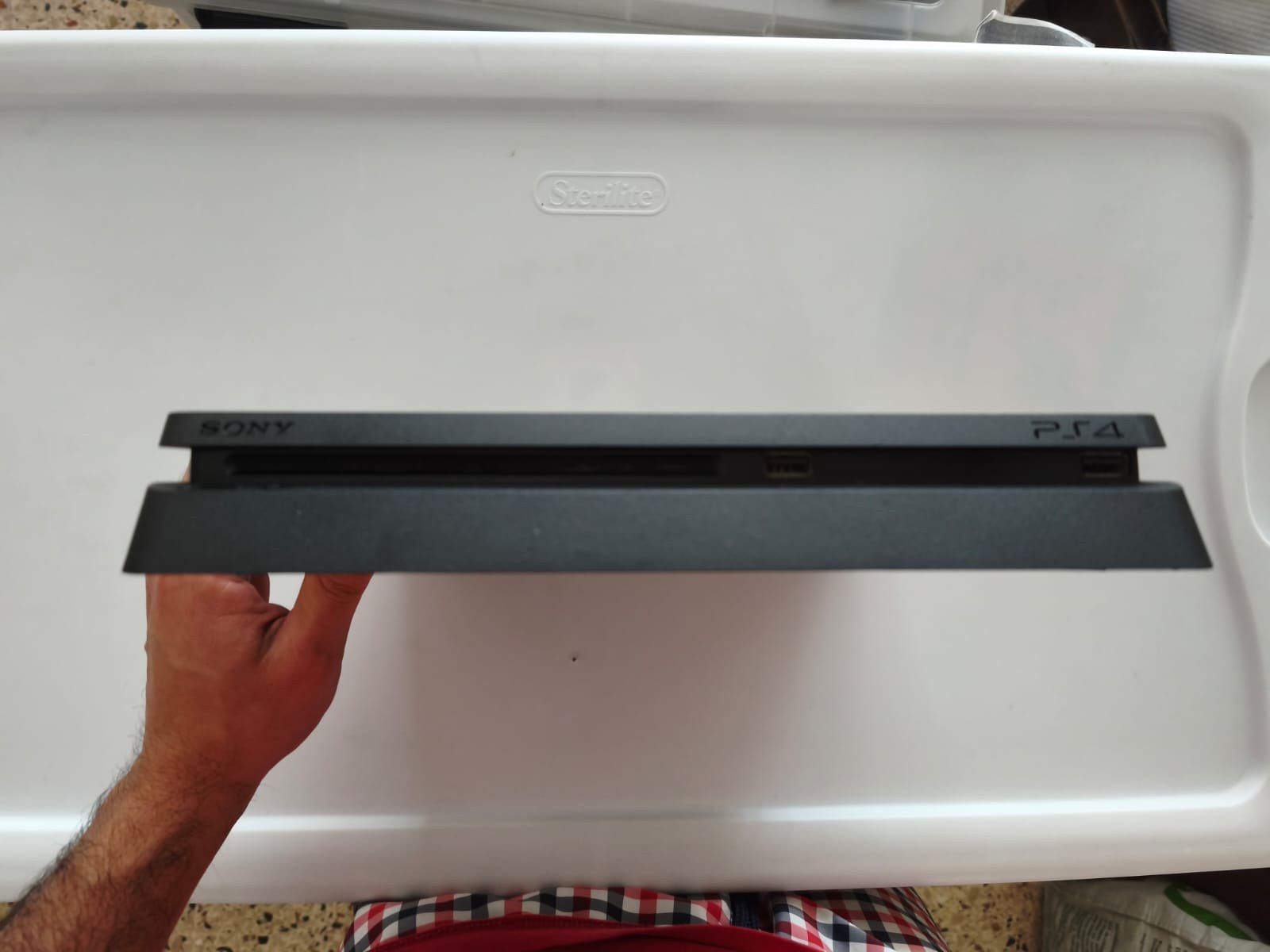 PlayStation 4 Slim 1TB  2 Controles Foto 7324999-6.jpg