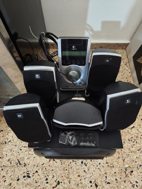 Sistema de Audio Logitech X5500 Todo junto Juego completo  extras Foto 7325000-4.jpg