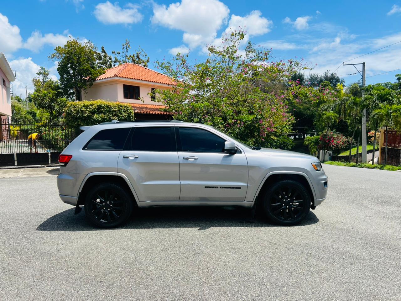 Jeep grand cherokee laredo 2018 Foto 7325047-3.jpg