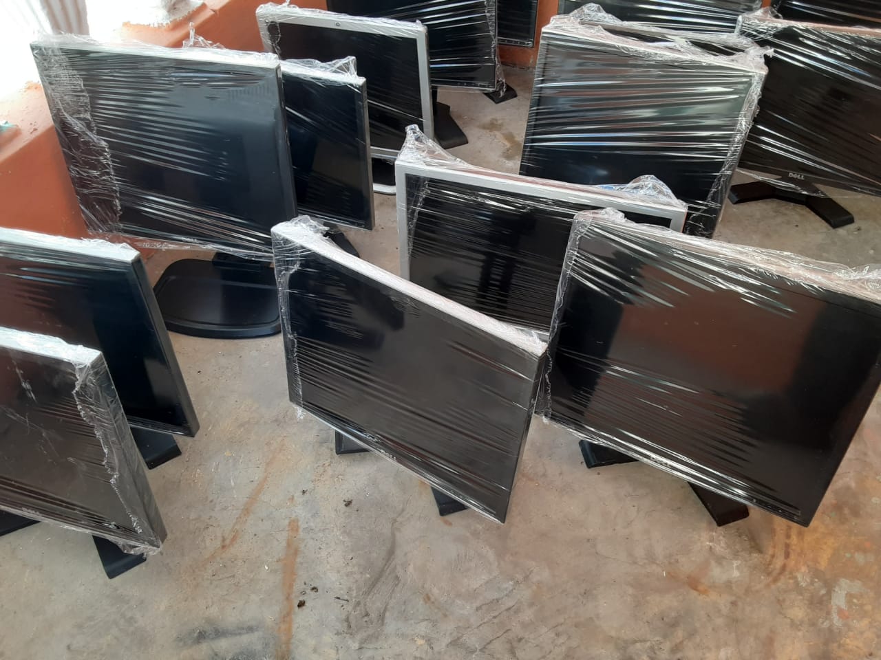 MONITORES PARA CAMARAS DE SEGURIDA Foto 7325068-4.jpg