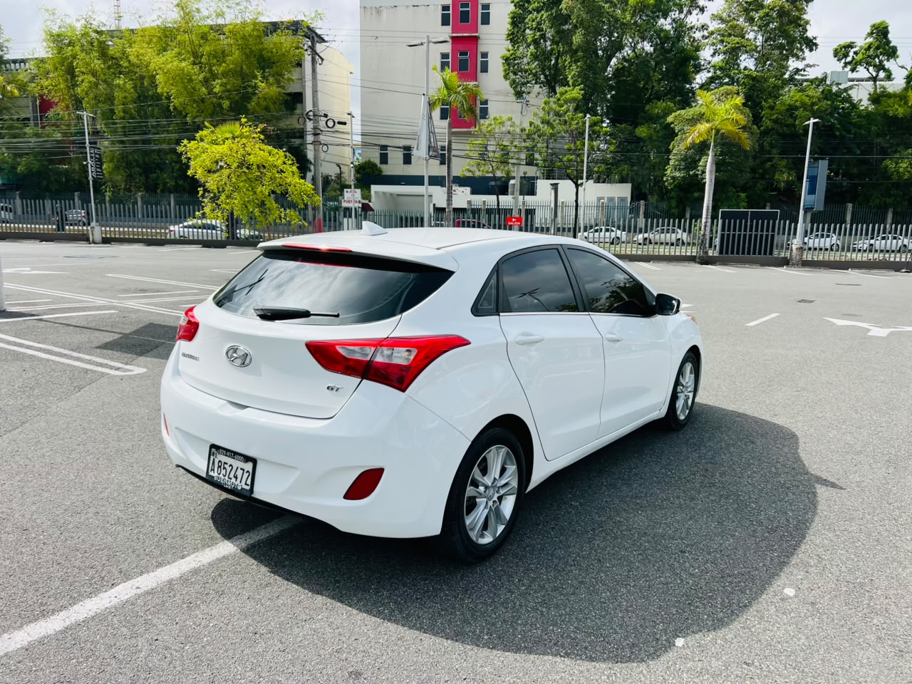 hyundai elantra hatchback 2013 Foto 7325079-9.jpg