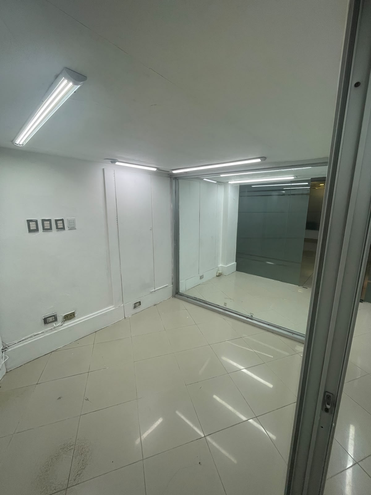 Excelente oportunidad para llevar tu negocio u oficina al siguiente ni Foto 7325119-4.jpg