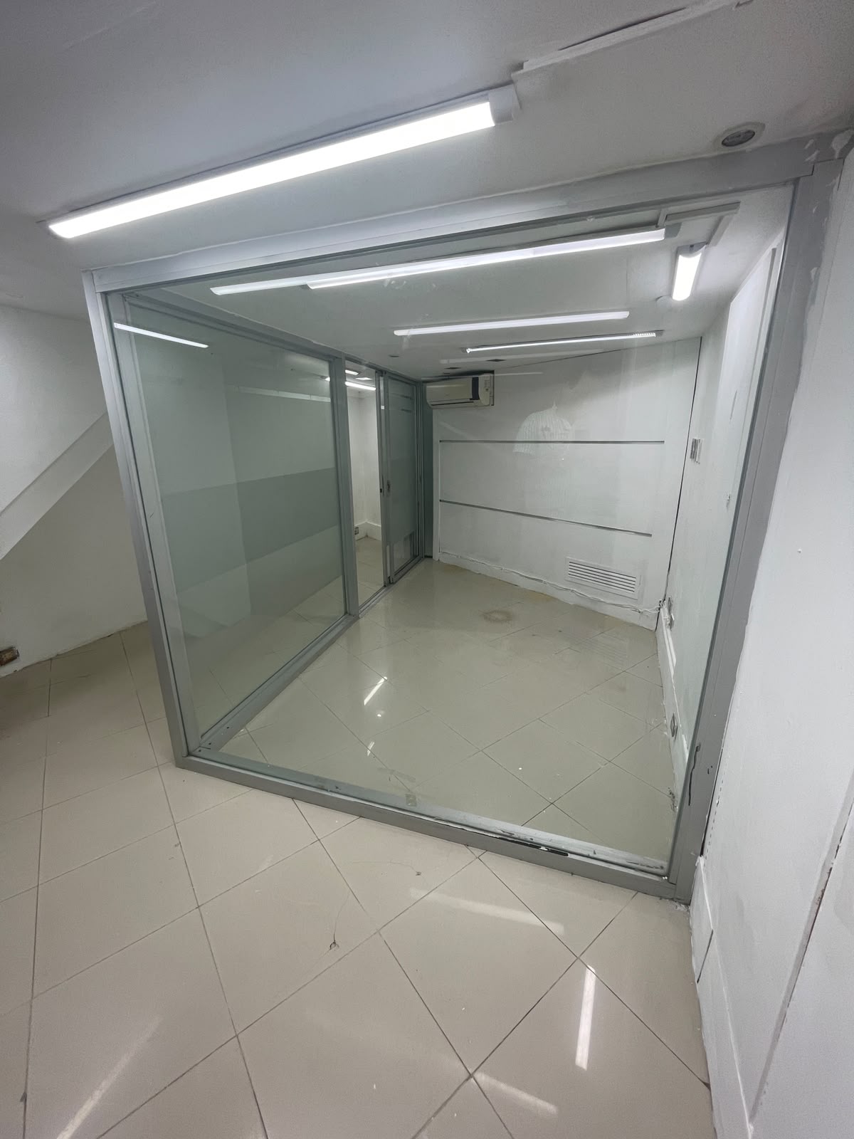 Excelente oportunidad para llevar tu negocio u oficina al siguiente ni Foto 7325119-5.jpg