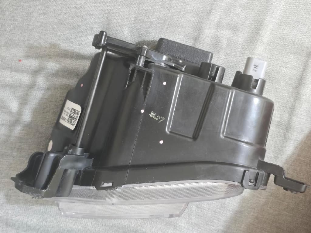 Faro Neblinero LED Derecho Kia Sorento 2021 - 2024 Original OEM  Códig Foto 7325124-1.jpg