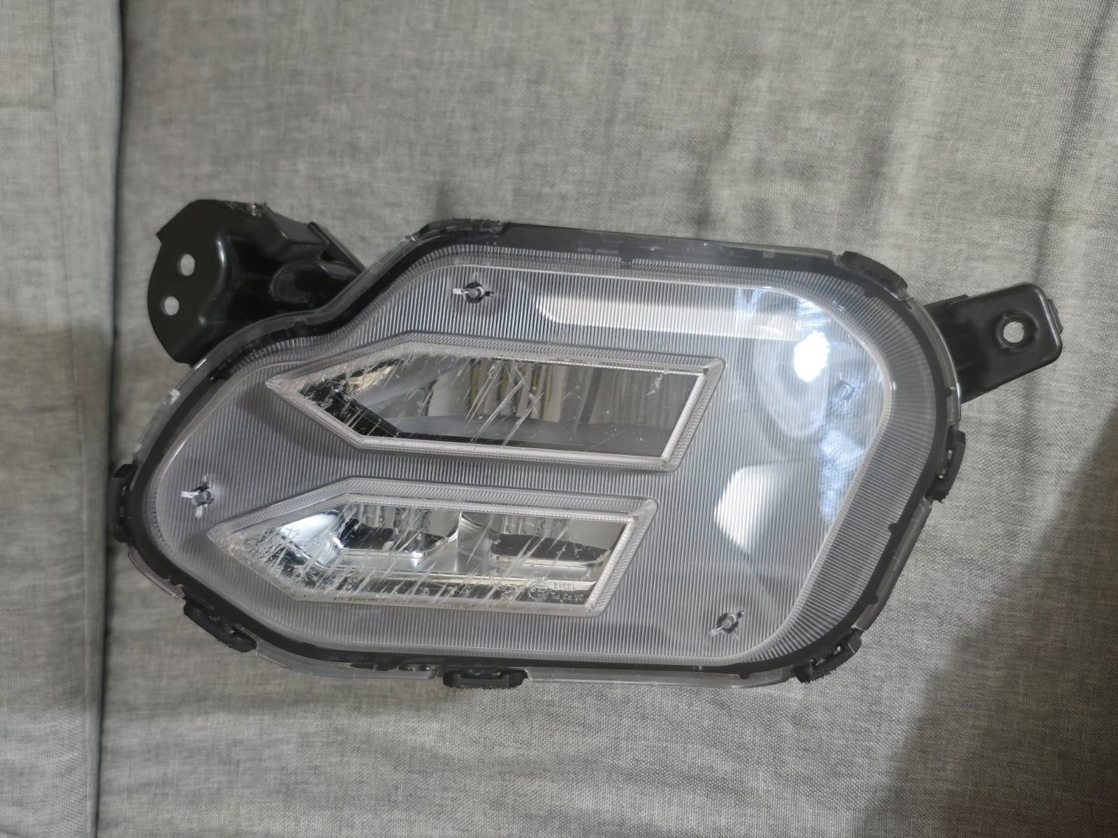 Faro Neblinero LED Derecho Kia Sorento 2021 - 2024 Original OEM  Códig Foto 7325124-2.jpg