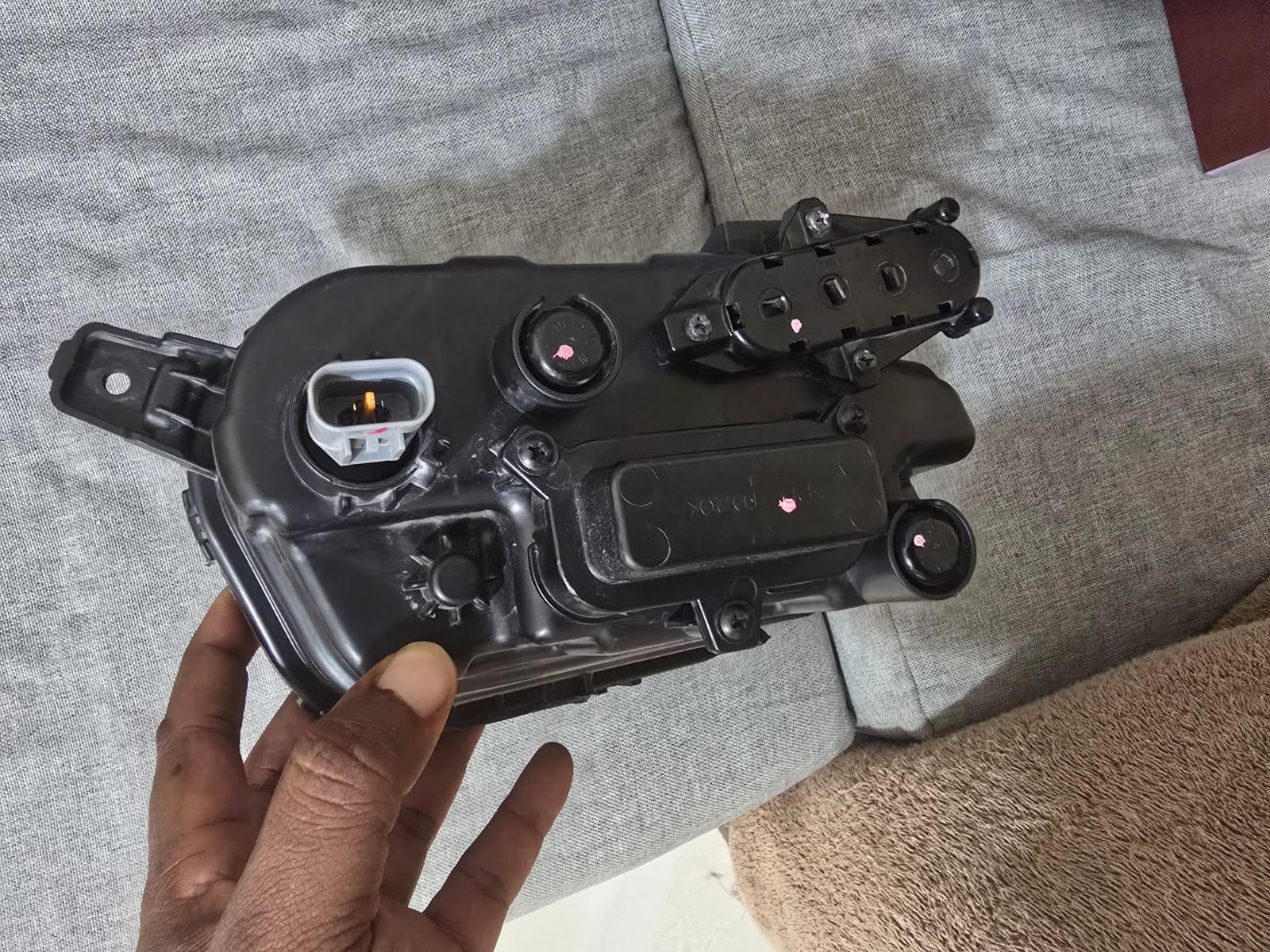 Faro Neblinero LED Derecho Kia Sorento 2021 - 2024 Original OEM  Códig Foto 7325124-5.jpg